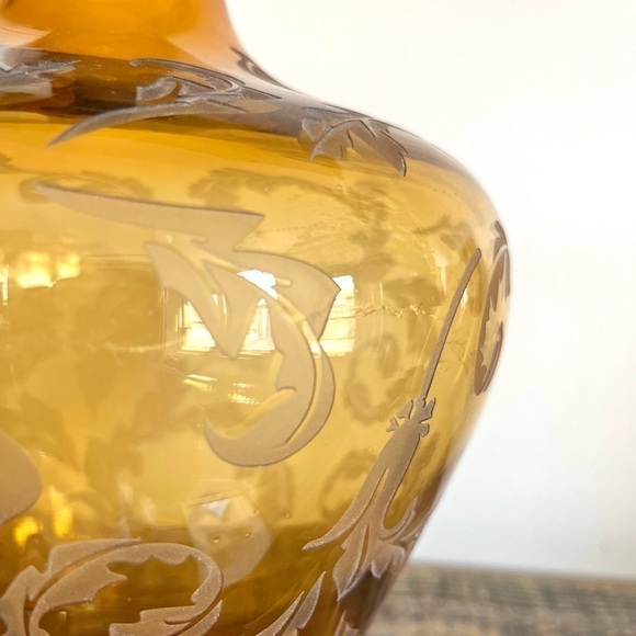 Hand blown etched art glass vase amber - Picture 7 of 7
